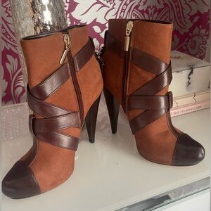 Brown suede boots with leather details